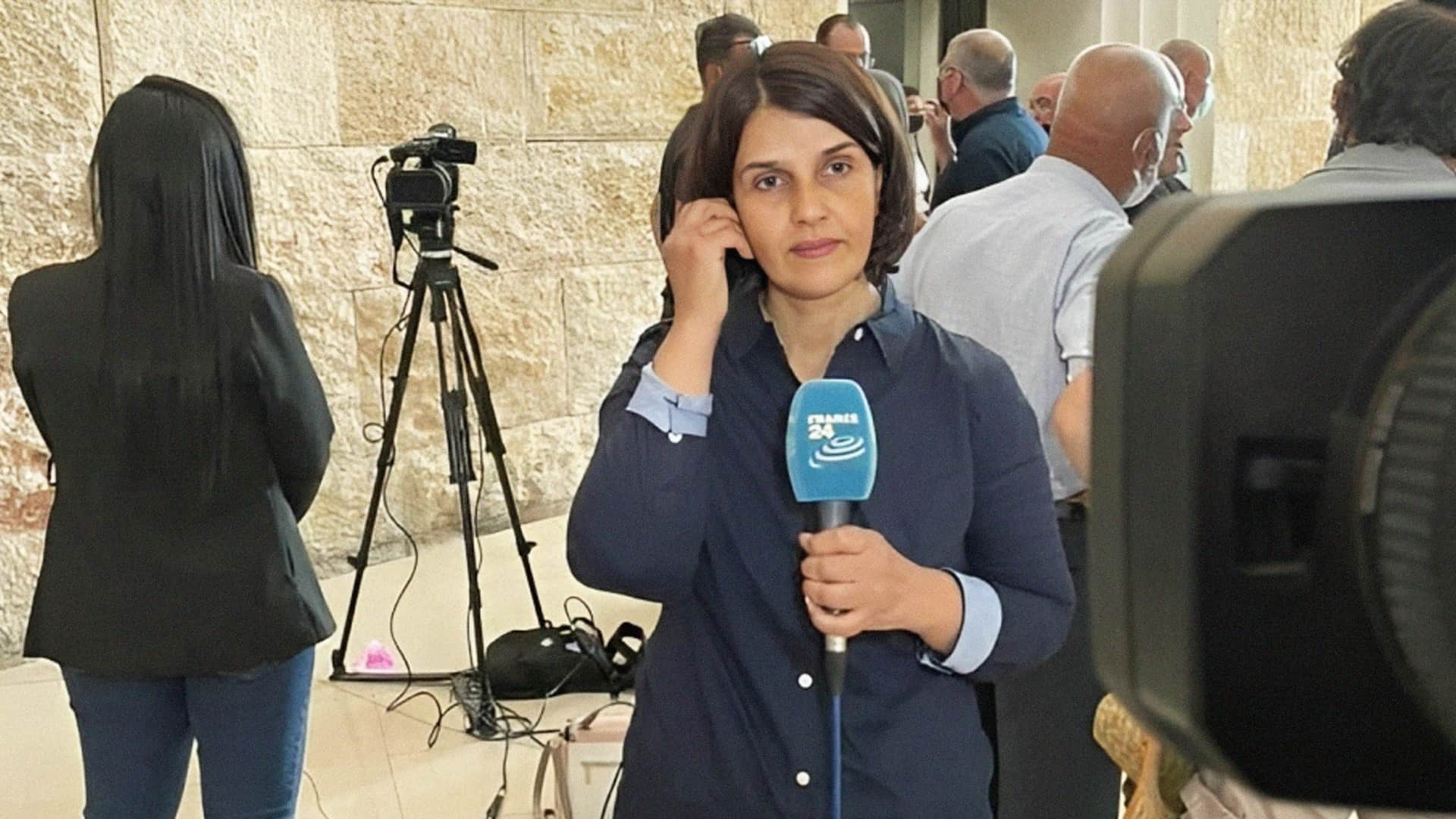 صورة فرانس ٢٤ تُحقّق مع صحفيين بمزاعم تورطهم بامتلاك رأي