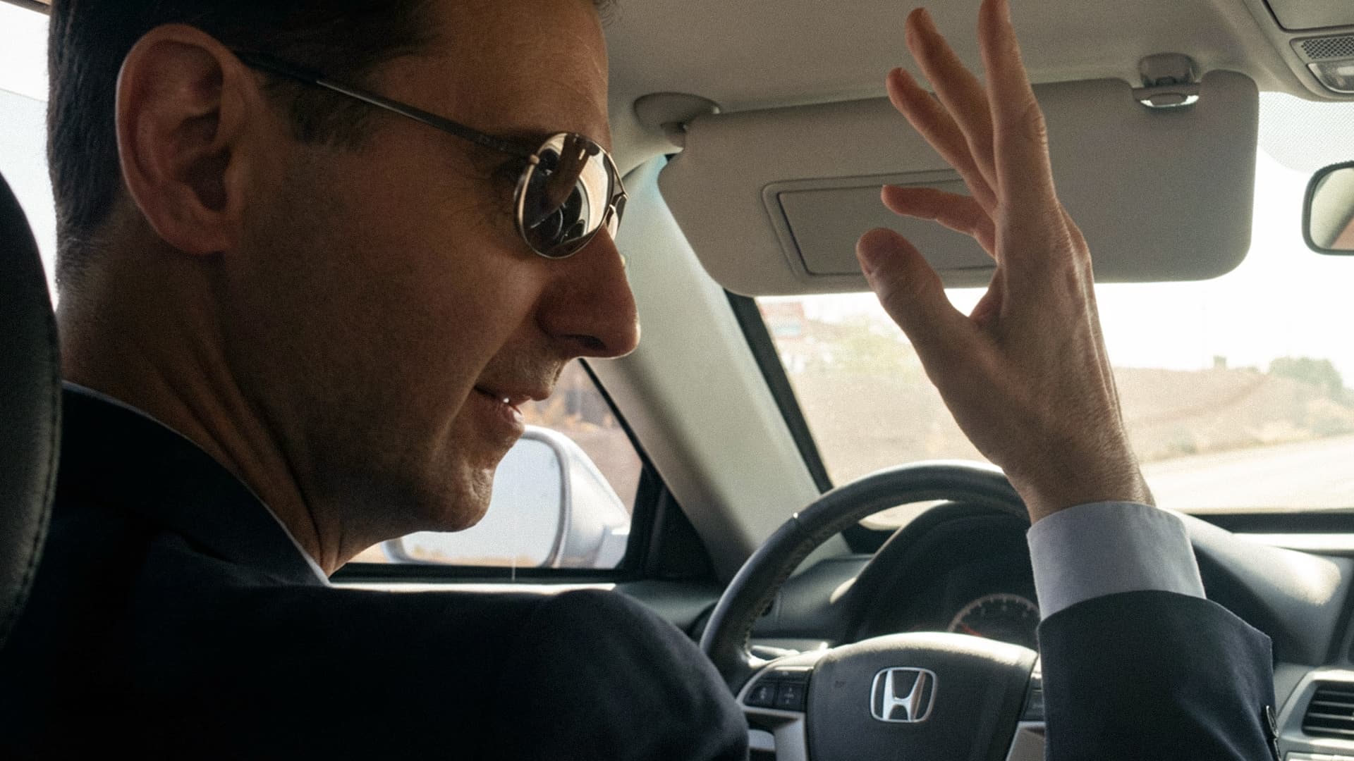 صورة تسريب جديد يظهر الأسد مصاباً بالاحتراق الوظيفي