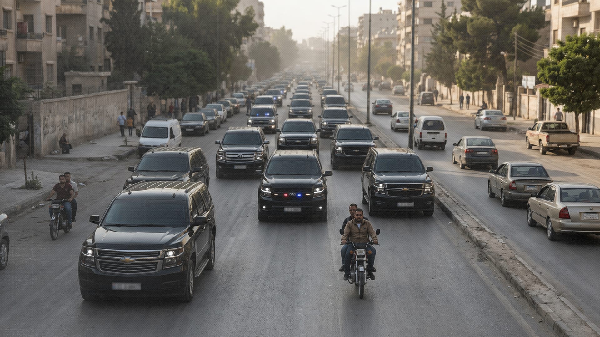  صورة سوريا: موكب من ٢٦ سيارة شيفروليه تاهو ينطلق الآن من وزارة الطاقة لمتابعة مشكلة طوابير البنزين