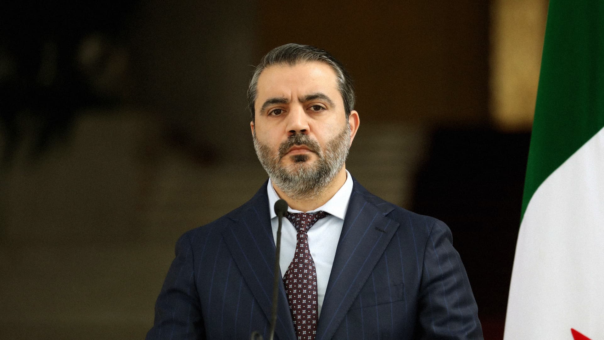 صورة وزير الخارجية السوري يستعد لمسح أوروبا عن الخارطة لفّة ثانية